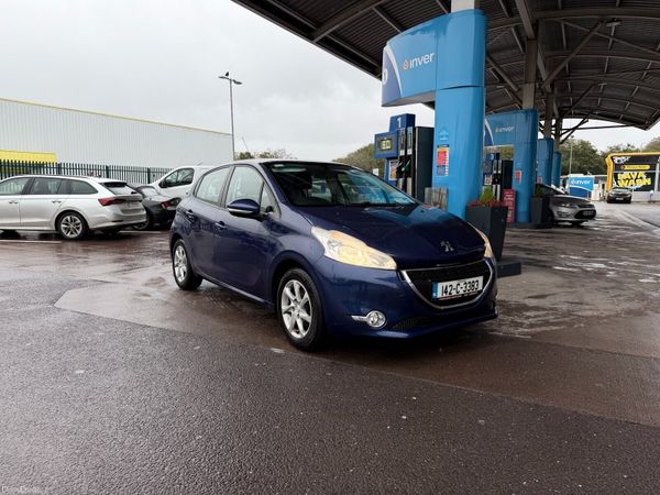 Peugeot 208 Hatchback, Petrol, 2014, Blue