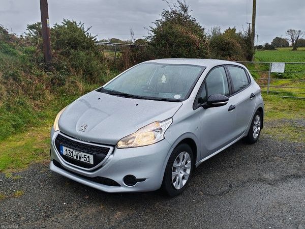 Peugeot 208 Hatchback, Petrol, 2013, Grey