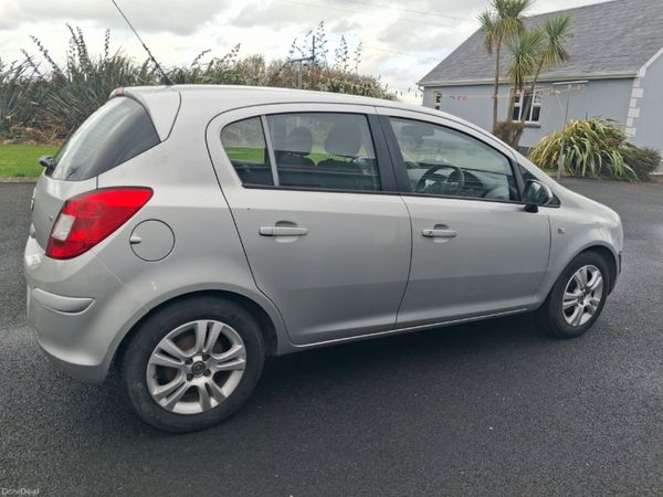 Opel Corsa Hatchback, Petrol, 2013, Silver