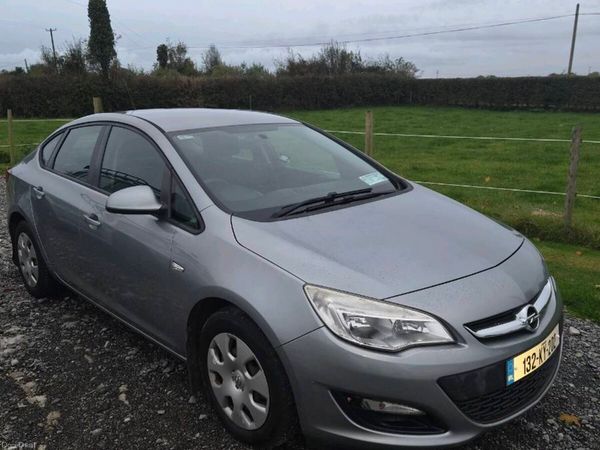 Opel Astra Saloon, Petrol, 2013, Silver