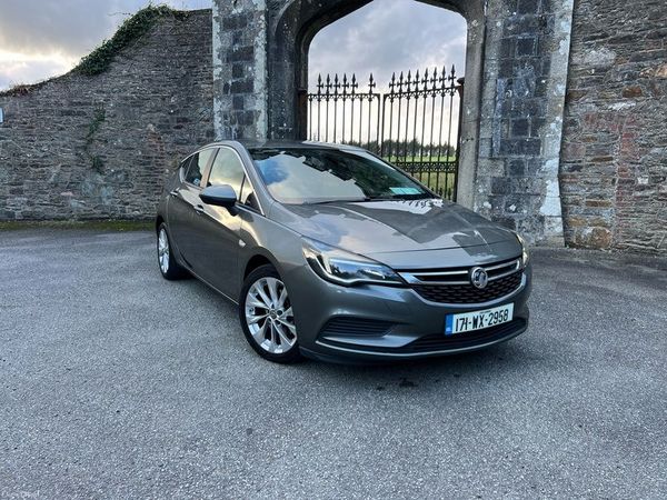 Vauxhall Astra Hatchback, Diesel, 2017, Grey