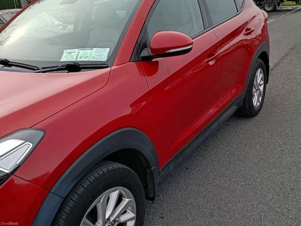 Hyundai Tucson SUV, Diesel, 2017, Red