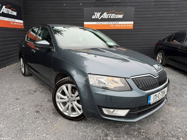 Skoda Octavia Hatchback, Diesel, 2017, Grey