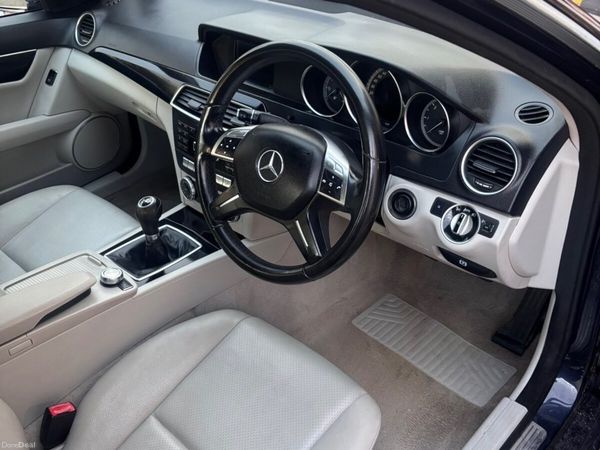 Mercedes-Benz C-Class Saloon, Diesel, 2014, Blue