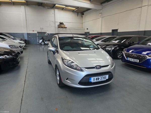 Ford Fiesta Hatchback, Petrol, 2011, Silver