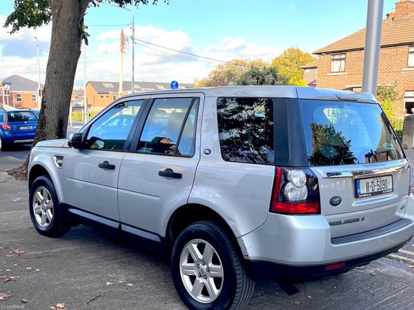 Land Rover Freelander SUV, Diesel, 2011, Silver