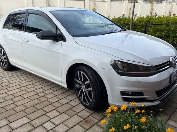 Volkswagen Golf Hatchback, Petrol, 2017, White