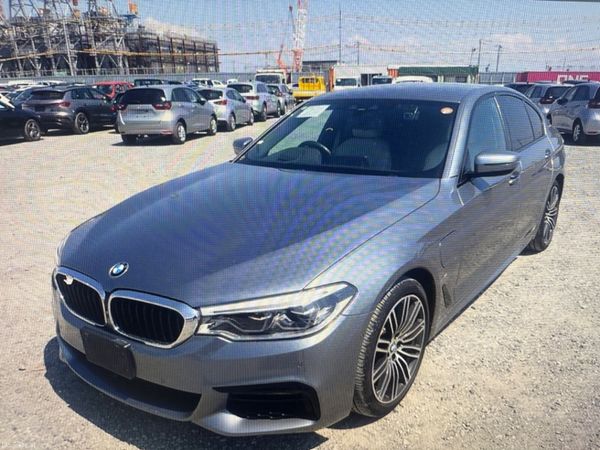 BMW 5-Series Saloon, Petrol Hybrid, 2019, Grey
