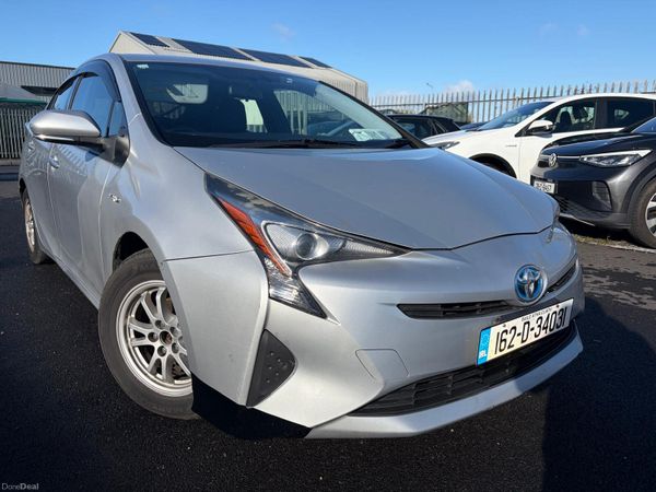 Toyota Prius Hatchback, Petrol Hybrid, 2016, Silver