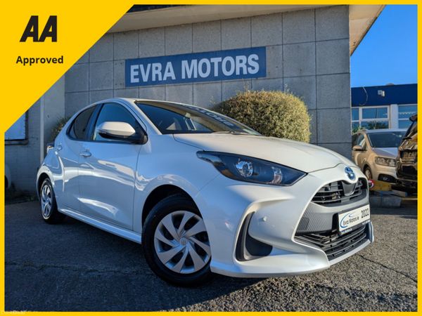 Toyota Yaris Hatchback, Petrol Hybrid, 2022, White