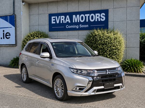 Mitsubishi Outlander SUV, Petrol Plug-in Hybrid, 2021, Silver