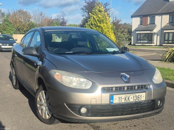Renault Fluence Saloon, Diesel, 2011, Gold