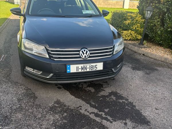 Volkswagen Passat Saloon, Diesel, 2011, Black