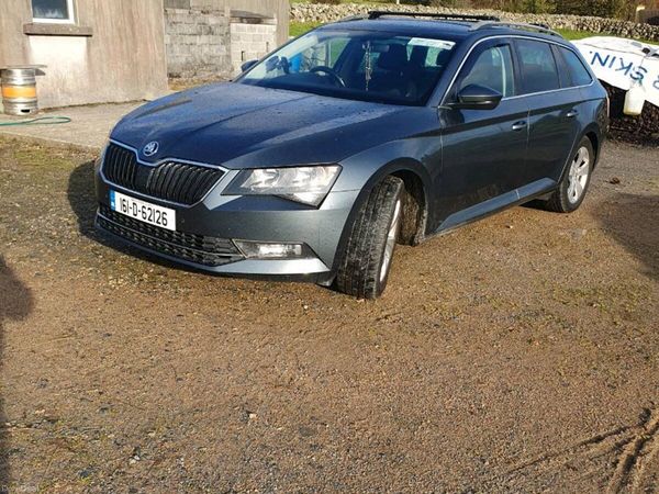 Skoda Superb Hatchback, Diesel, 2016, Grey