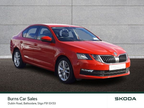 Skoda Octavia Saloon, Diesel, 2020, Red