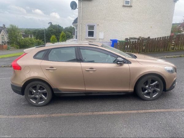Volvo V40 D2 2014 for sale in Donegal for £2,500 on DoneDeal