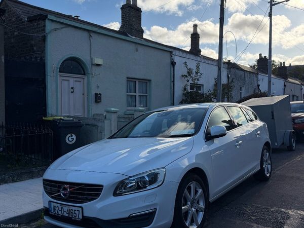 Volvo V60 Estate, Diesel, 2016, White