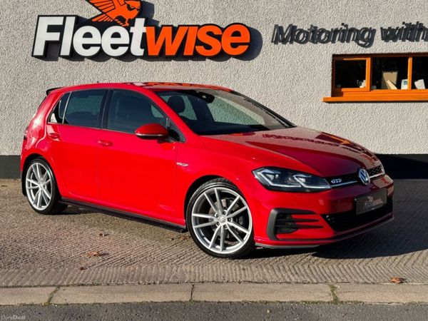 Volkswagen Golf Hatchback, Diesel, 2017, Red