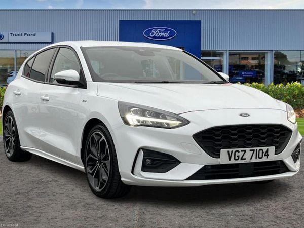 Ford Focus Hatchback, Petrol, 2021, White