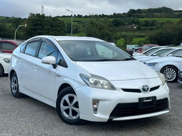 Toyota Prius Hatchback, Petrol Hybrid, 2013, White