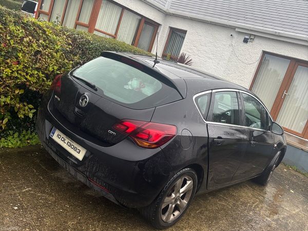 Vauxhall Astra Hatchback, Diesel, 2010, Black