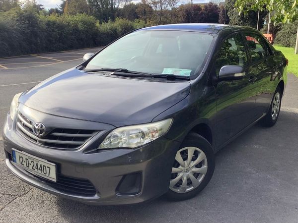 Toyota Corolla Saloon, Petrol, 2012, Grey