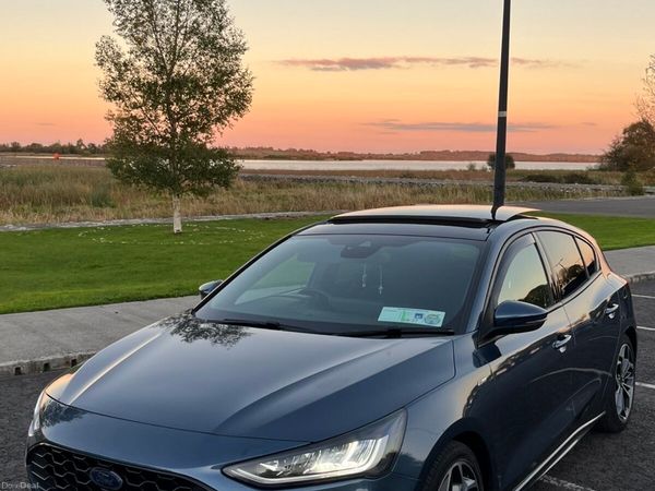 Ford Focus Hatchback, Diesel, 2024, Blue