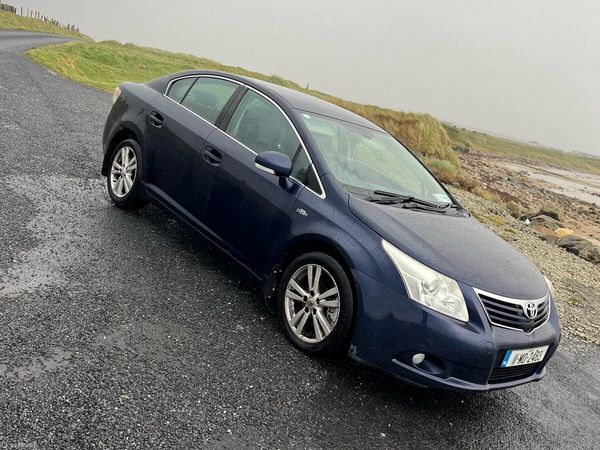 Toyota Avensis Saloon, Diesel, 2011, Blue