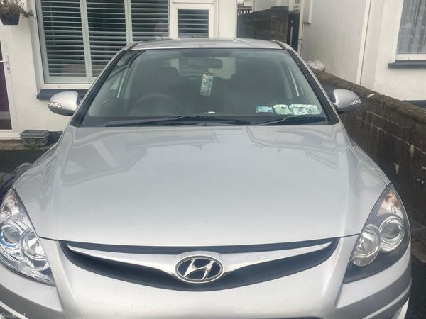 Hyundai i30 Hatchback, Diesel, 2011, Silver