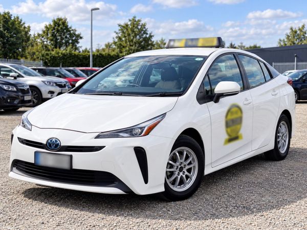 Toyota Prius Hatchback, Petrol Hybrid, 2023, White