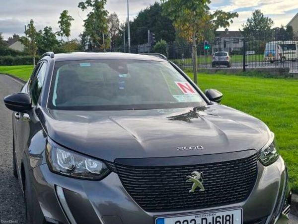 Peugeot 2008 MPV, Petrol, 2022, Grey