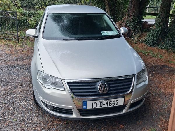 Volkswagen Passat Saloon, Diesel, 2010, Silver