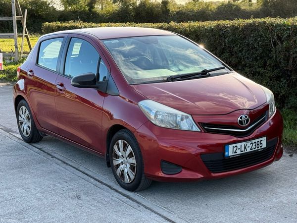 Toyota Yaris Hatchback, Petrol, 2012, Red
