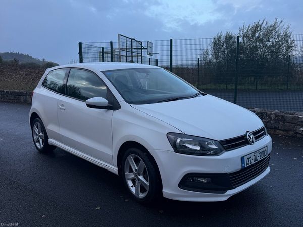 Volkswagen Polo Hatchback, Petrol, 2013, White