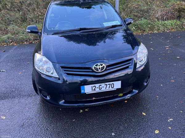 Toyota Auris Hatchback, Petrol, 2012, Black