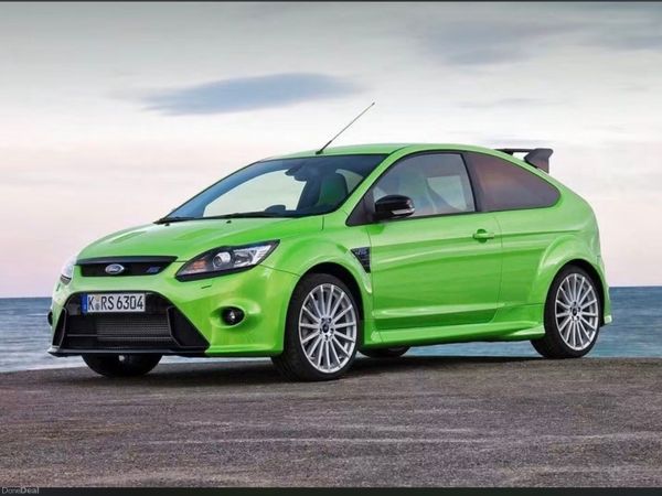 Ford Focus Hatchback, Petrol, 2009, Green