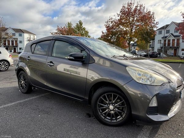 Toyota Aqua Hatchback, Petrol Hybrid, 2012, Grey
