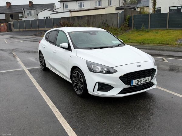 Ford Focus Hatchback, Petrol Hybrid, 2022, White