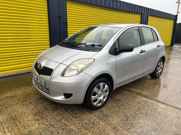 Toyota Yaris Hatchback, Petrol, 2007, Silver