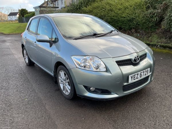 Toyota Auris Hatchback, Petrol, 2009, Silver