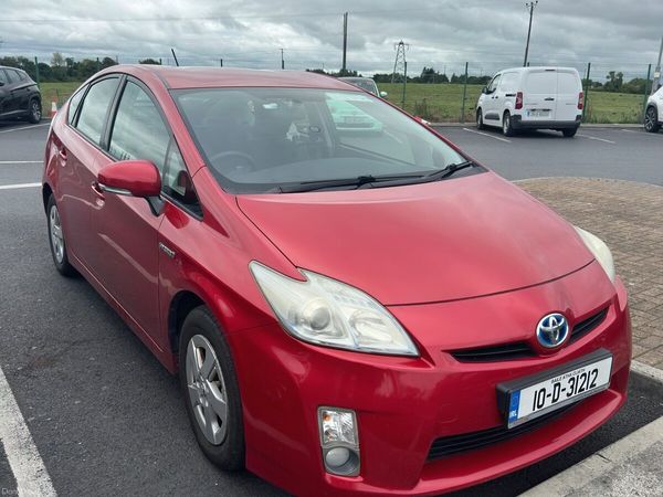 Toyota Prius Hatchback, Petrol Hybrid, 2010, Red