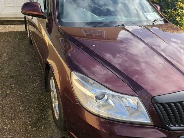 Skoda Octavia Hatchback, Diesel, 2010, Red