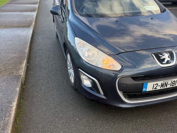 Peugeot 308 Hatchback, Diesel, 2012, Blue