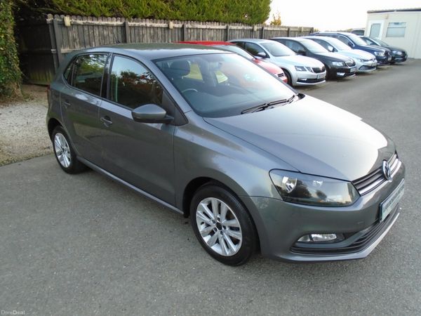 Volkswagen Polo Hatchback, Petrol, 2015, Grey