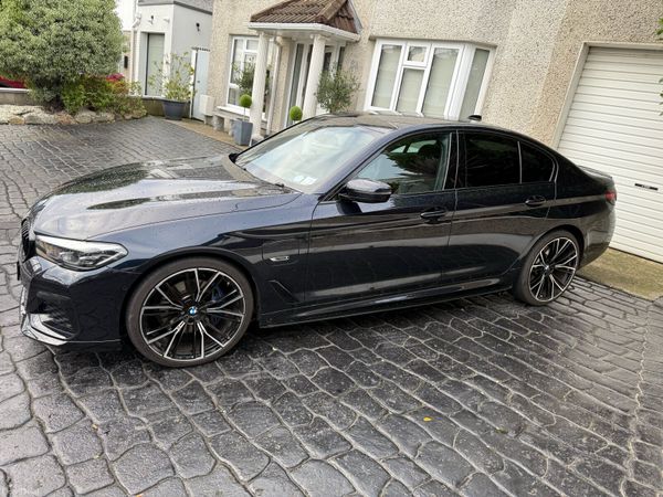BMW 5-Series Saloon, Petrol Plug-in Hybrid, 2023, Black