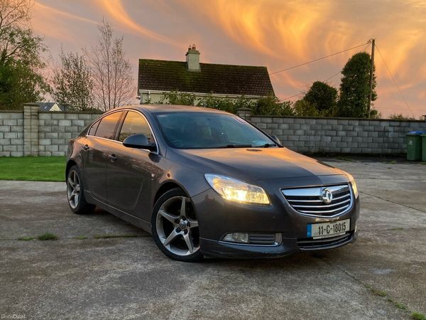 Vauxhall Insignia Hatchback, Diesel, 2011, Grey