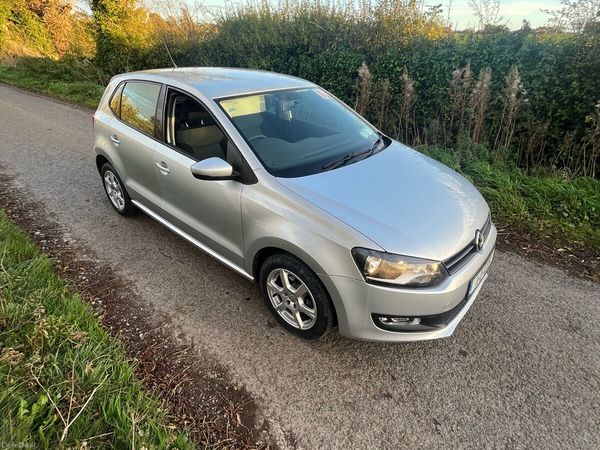 Volkswagen Polo Hatchback, Petrol, 2011, Silver