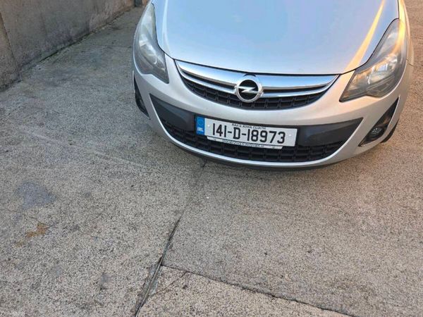 Opel Corsa Hatchback, Petrol, 2014, Silver