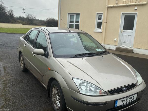 Ford Focus Saloon, Petrol, 2003, Silver