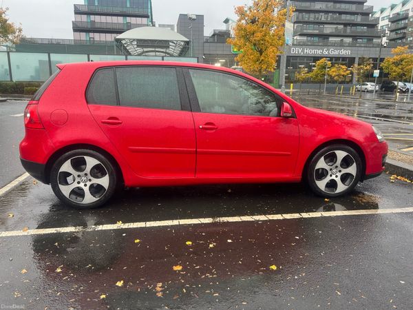 Volkswagen Golf Hatchback, Petrol, 2008, Red